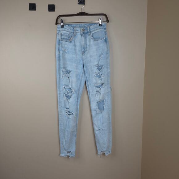 American Eagle High Rise Mom Jean Light Wash Denim Distressed Size 0 - Picture 1 of 11